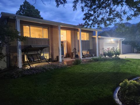 Tiny photo for 2329 E WOODCHUCK CIR, Sandy, UT 84093 (MLS # 2142359)