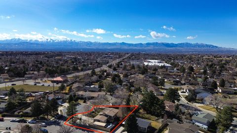 Tiny photo for 2329 E WOODCHUCK CIR, Sandy, UT 84093 (MLS # 2142359)