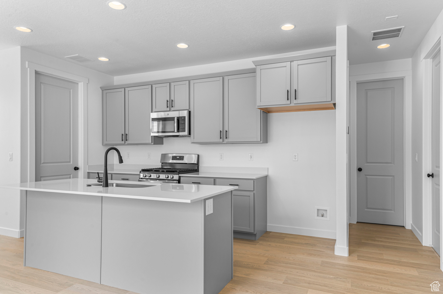 HOLBROOK E VILLAS 625 - Residential