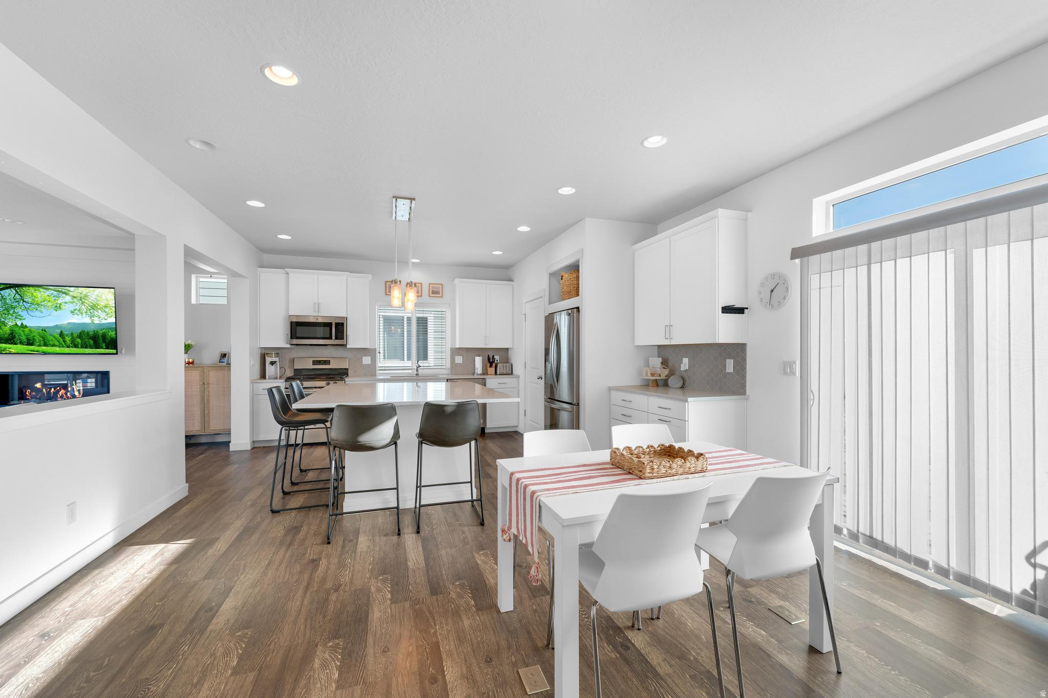 SOUTH POINT - Residential