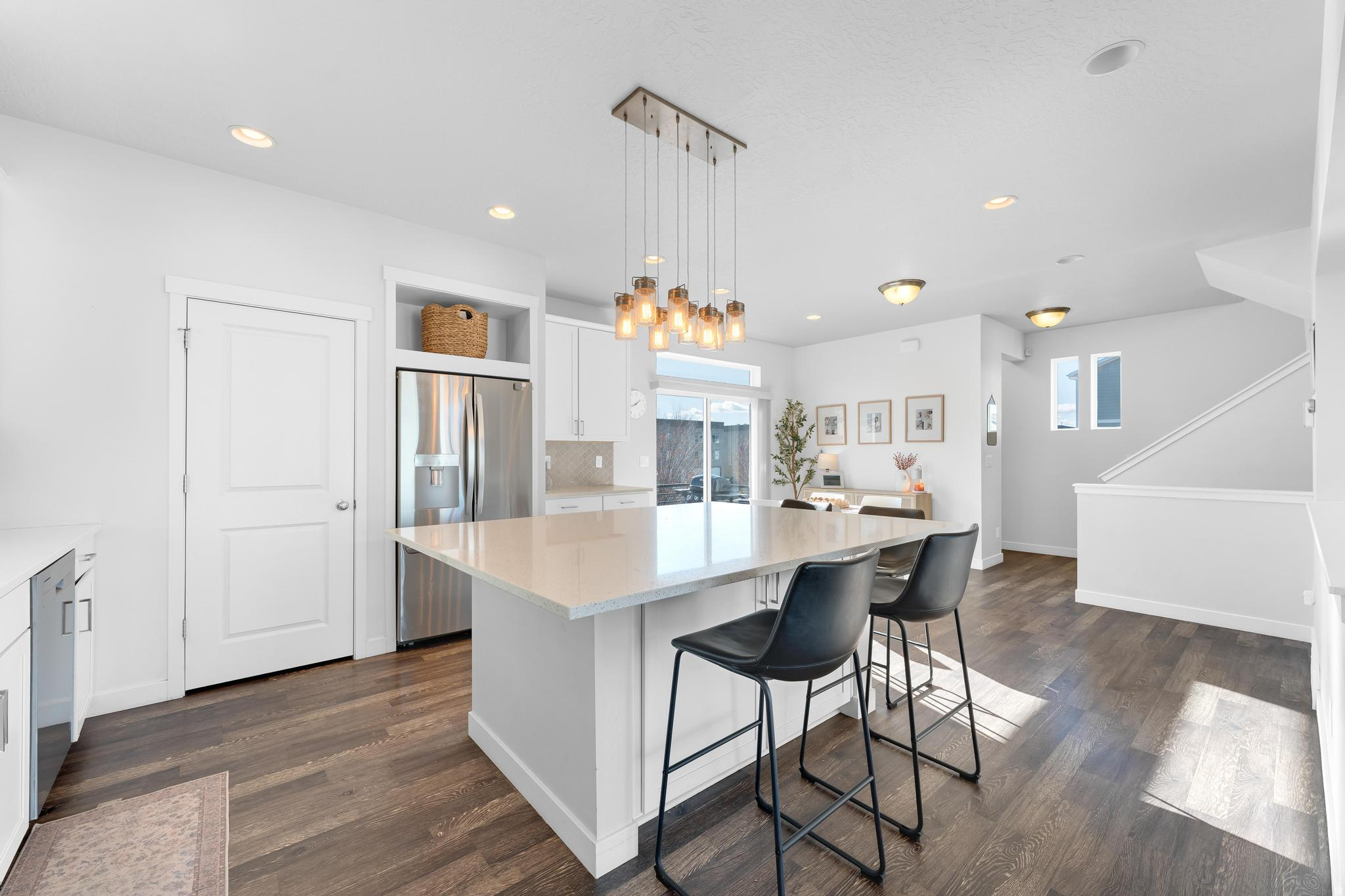 SOUTH POINT - Residential