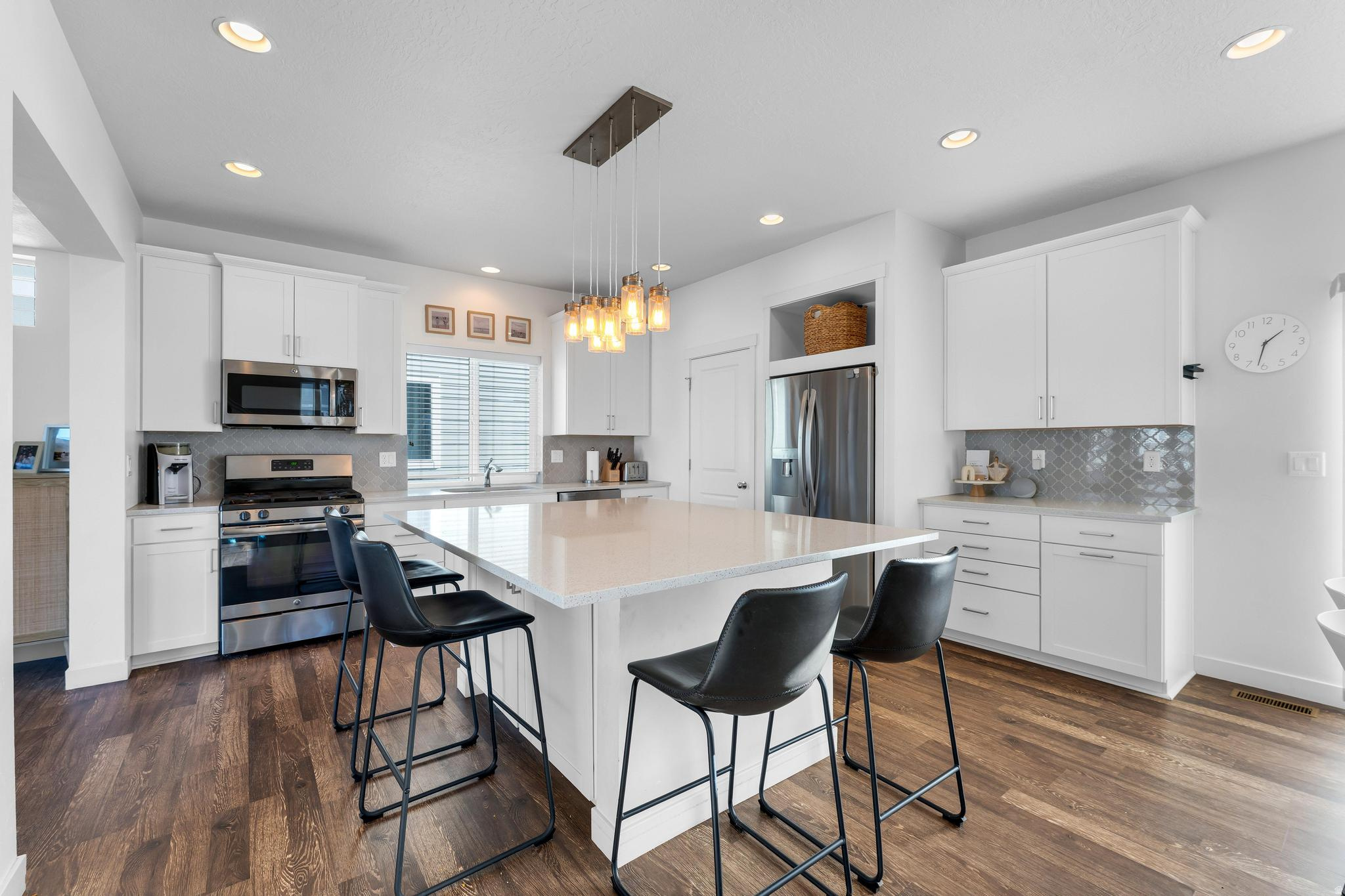 SOUTH POINT - Residential