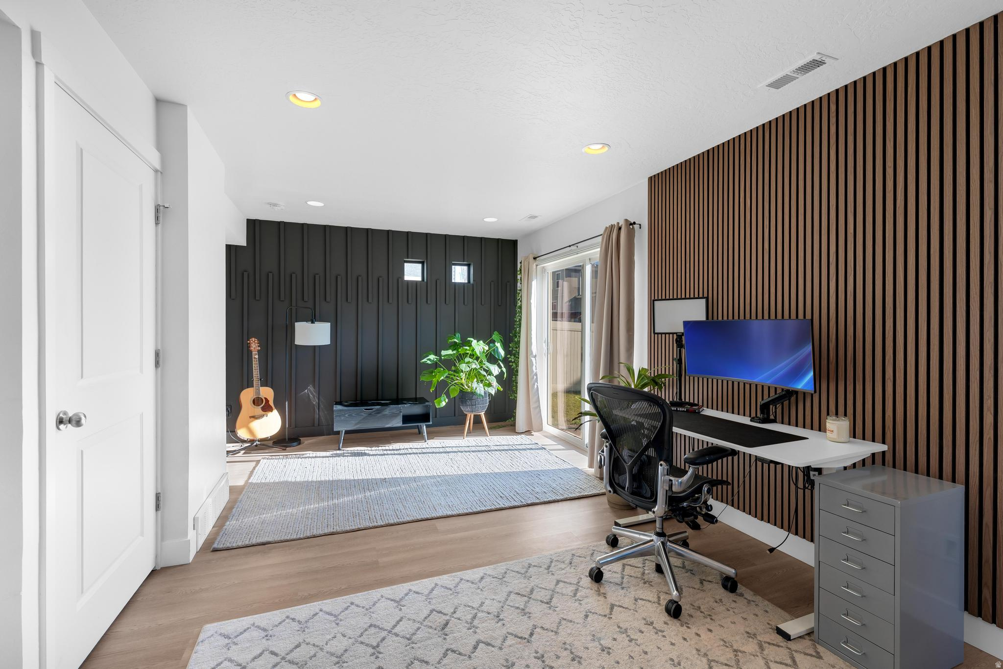 SOUTH POINT - Residential