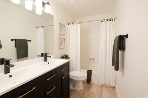 Tiny photo for 1012 W 2525 N, Layton, UT 84041 (MLS # 2134521)