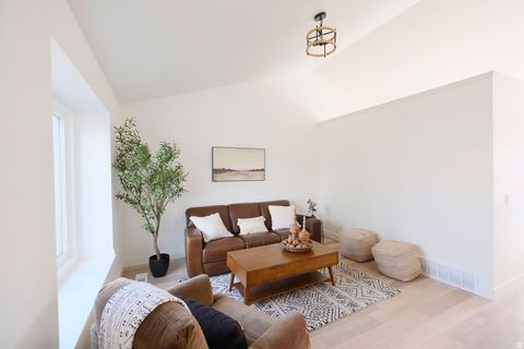 Tiny photo for 1012 W 2525 N, Layton, UT 84041 (MLS # 2134521)