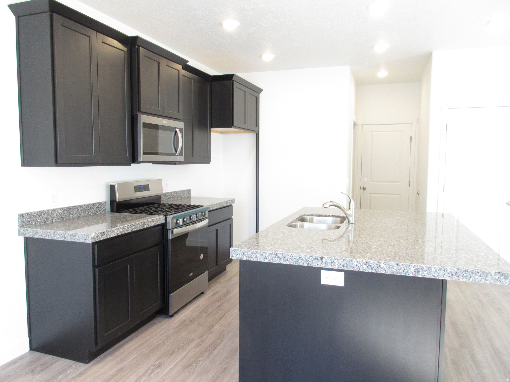 THE VILLAS AT SUNSET ESTATES - Residential