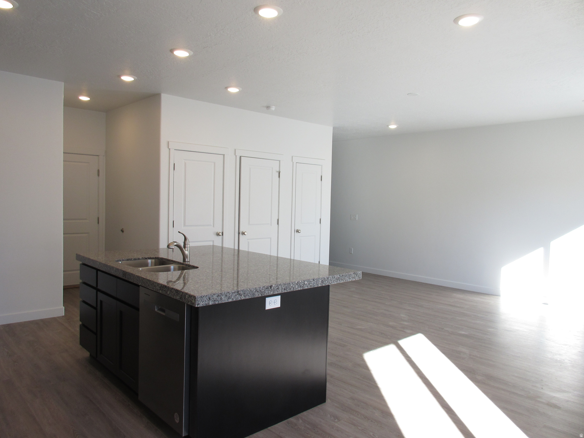 THE VILLAS AT SUNSET ESTATES - Residential