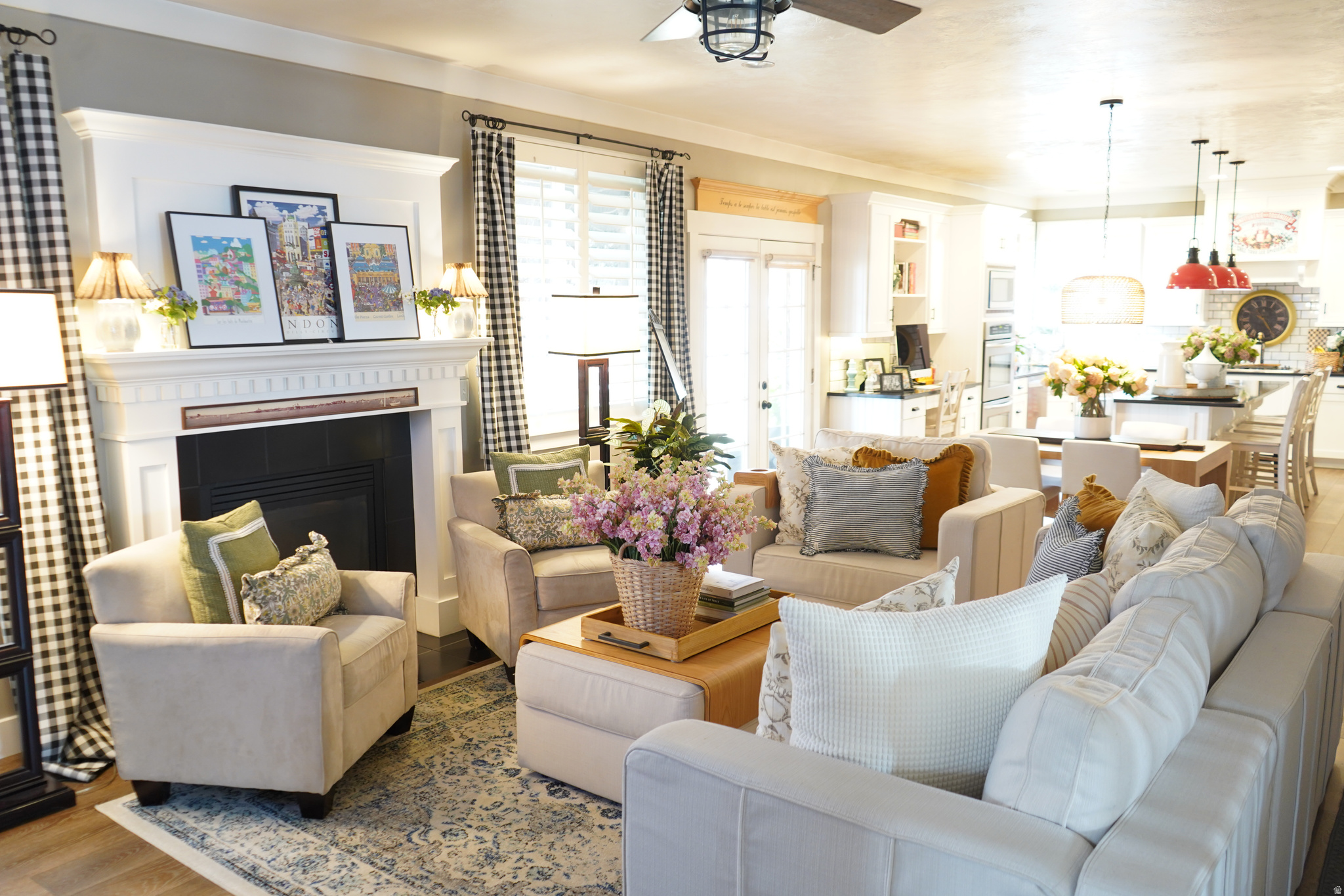 AUTUMN GROVE - Residential