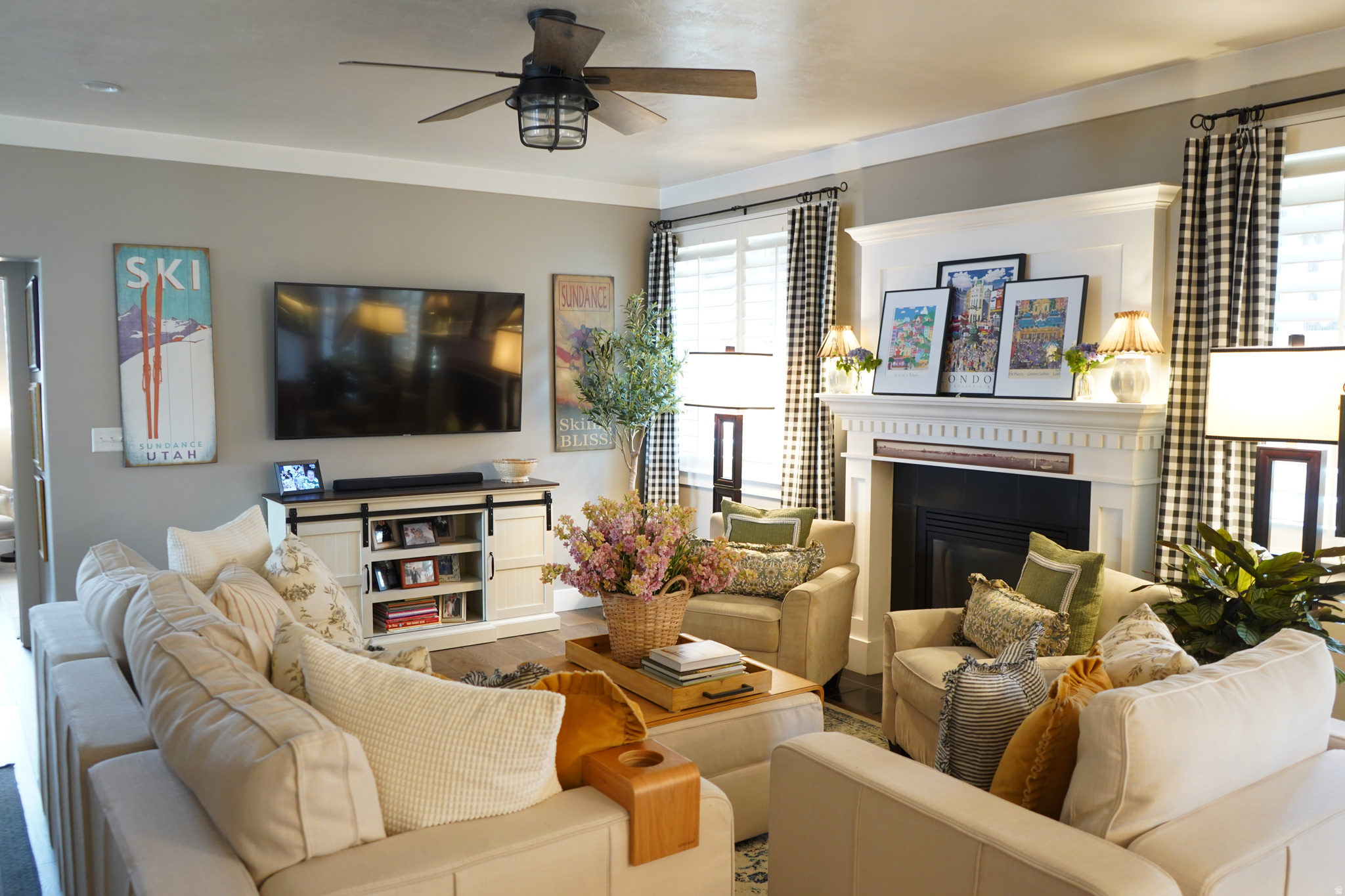 AUTUMN GROVE - Residential