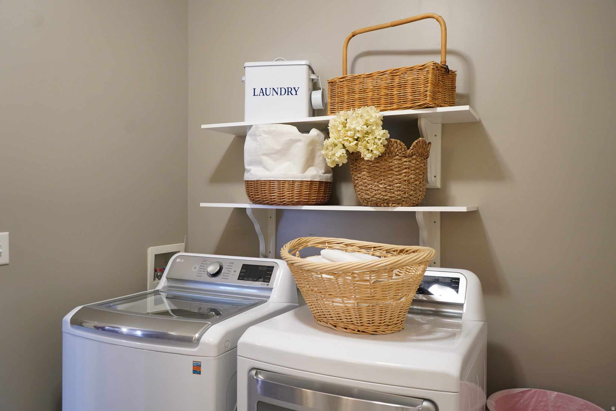 AUTUMN GROVE - Residential