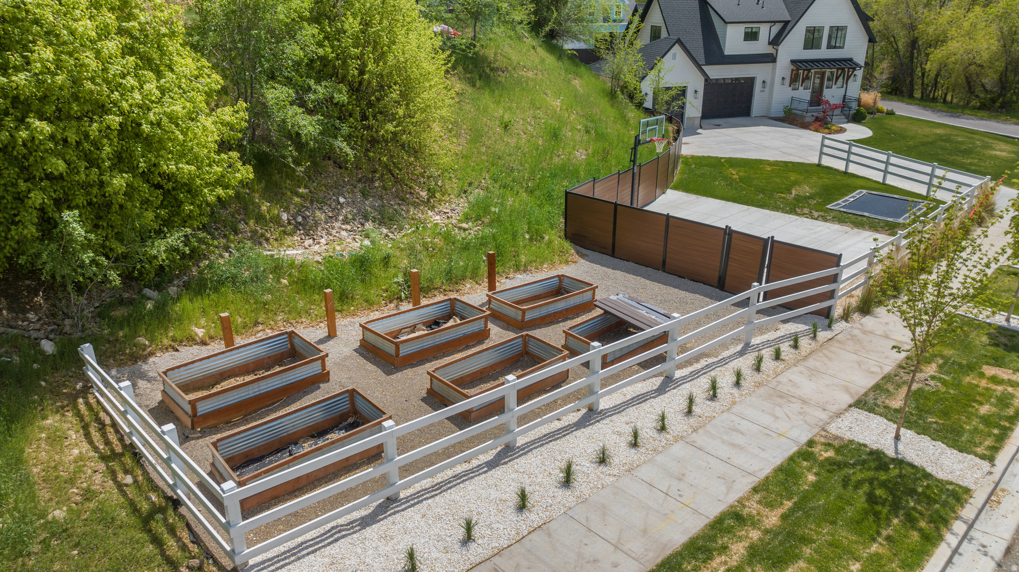 SPRING TERRACE - Residential