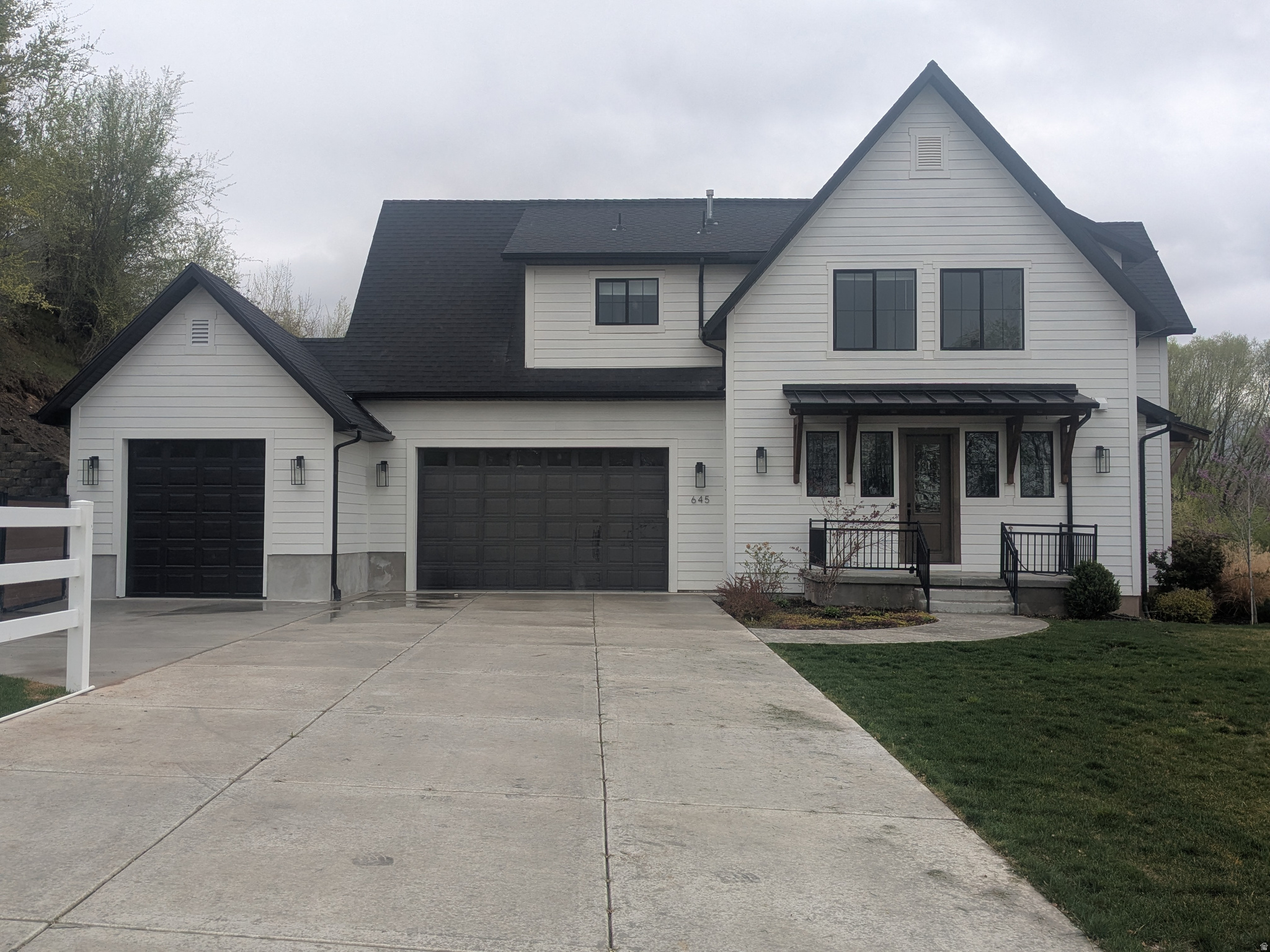 SPRING TERRACE - Residential