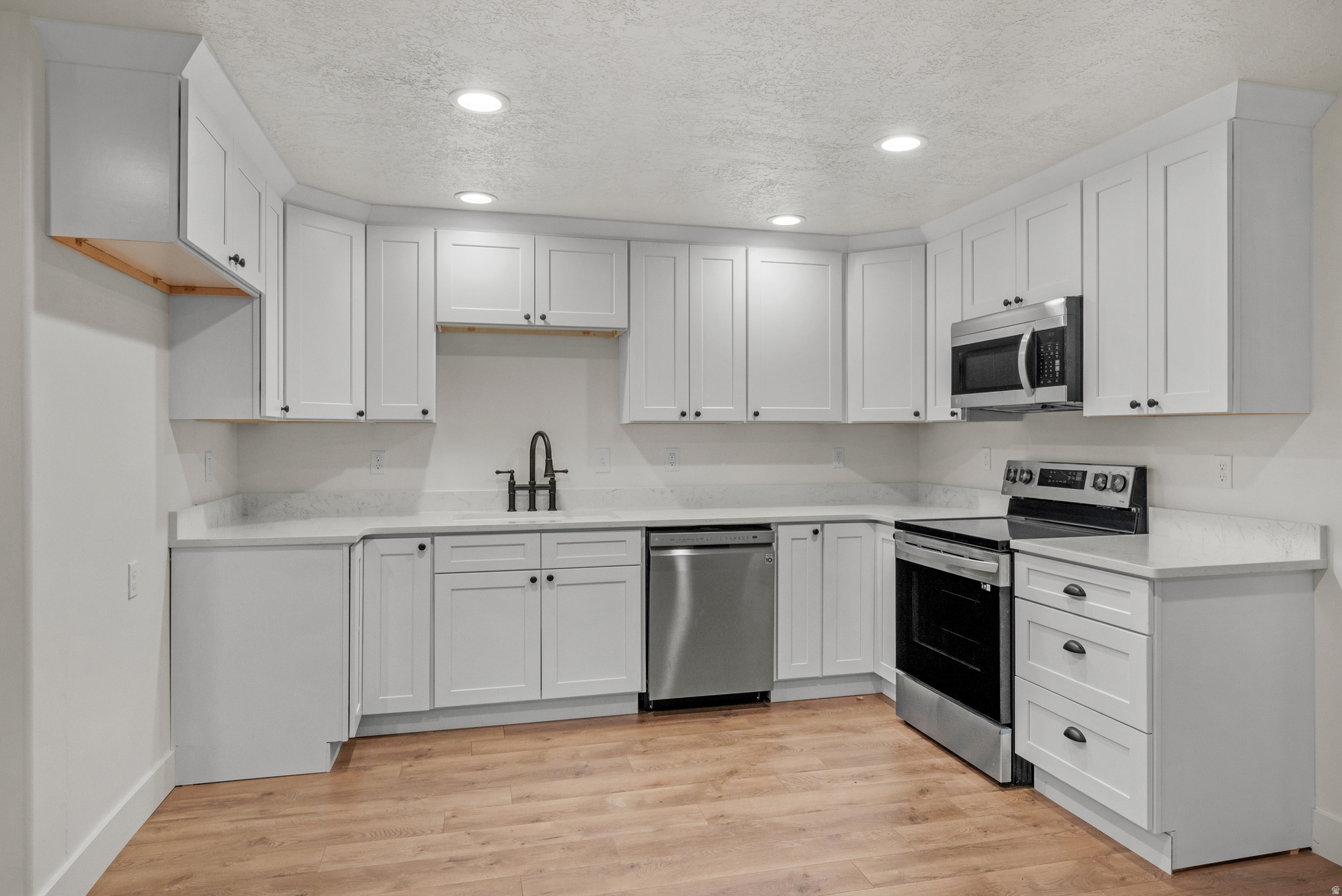 SPRING TERRACE - Residential