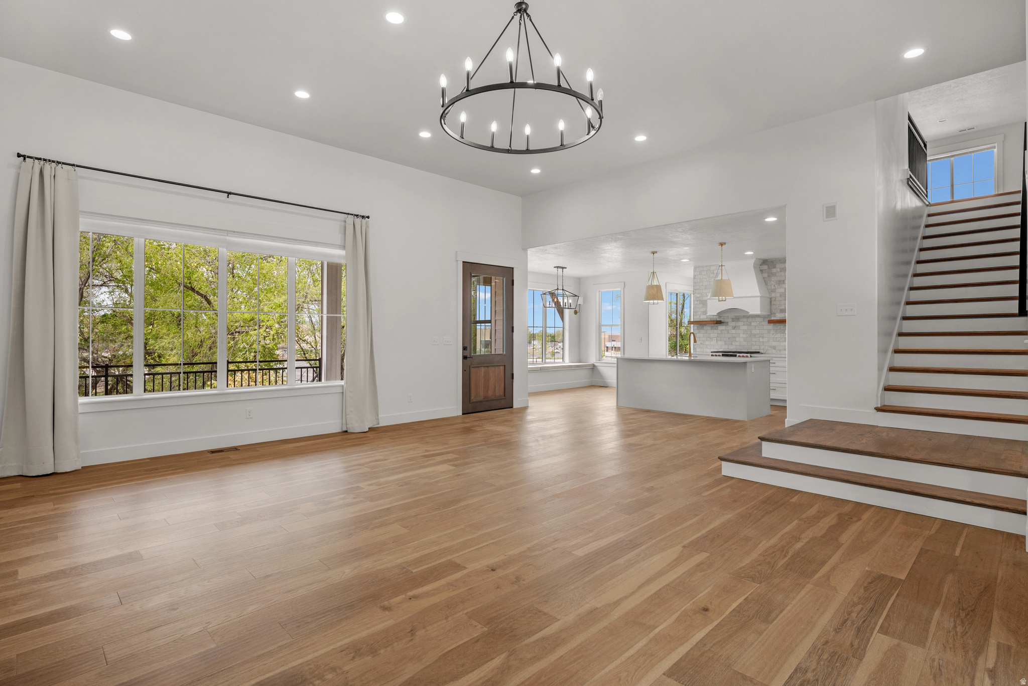 SPRING TERRACE - Residential