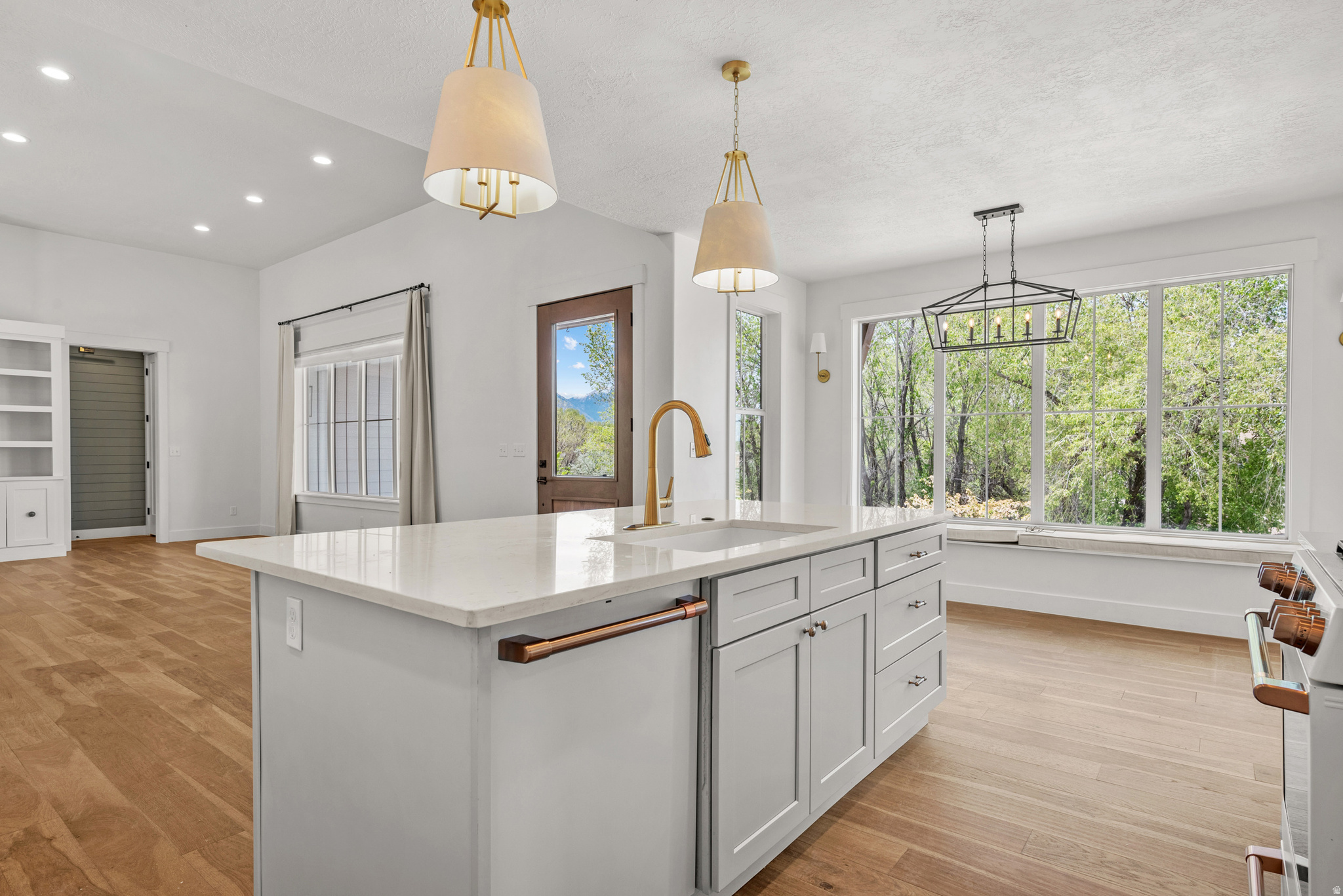 SPRING TERRACE - Residential