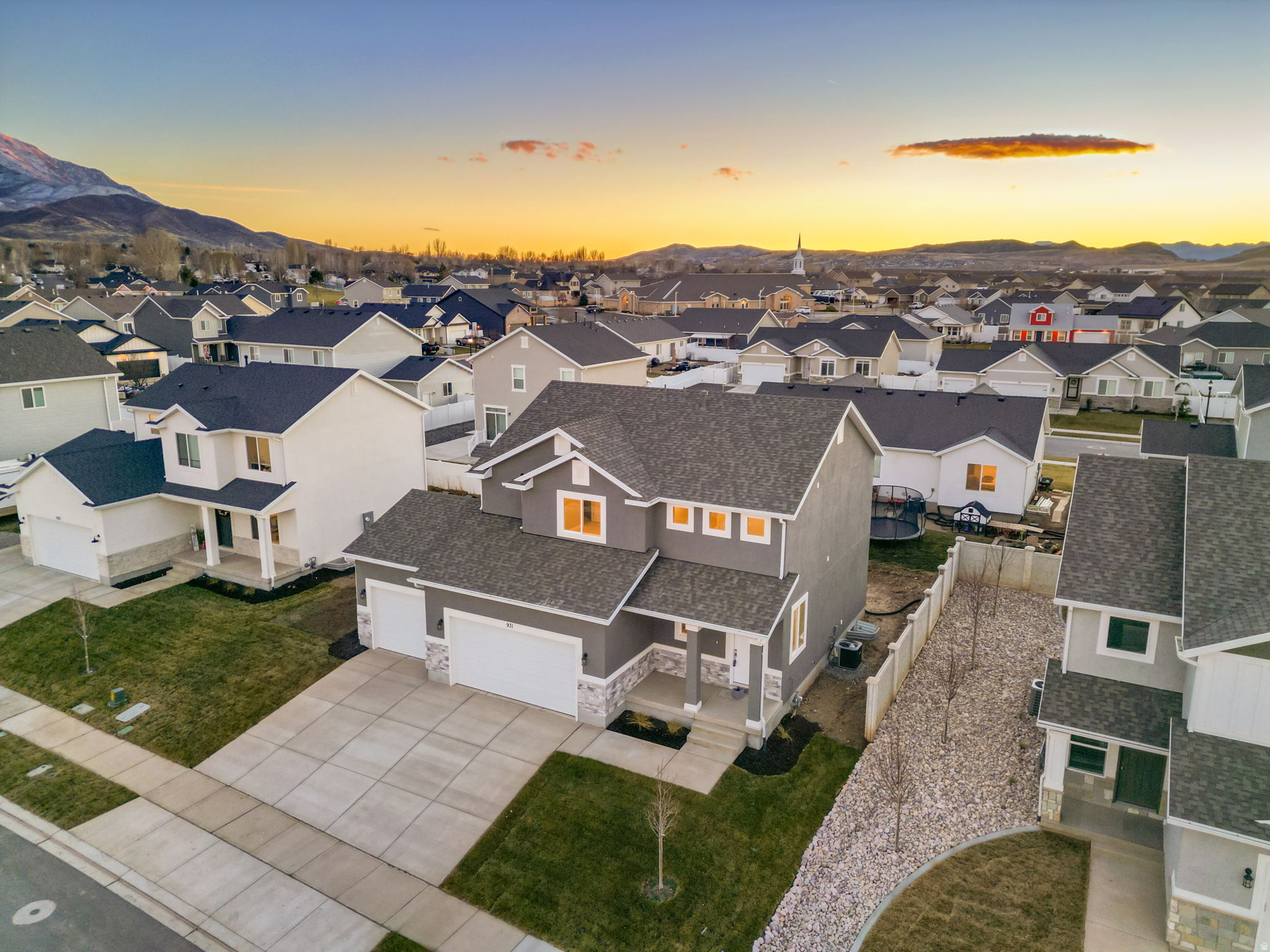 APPLE HOLLOW - Residential