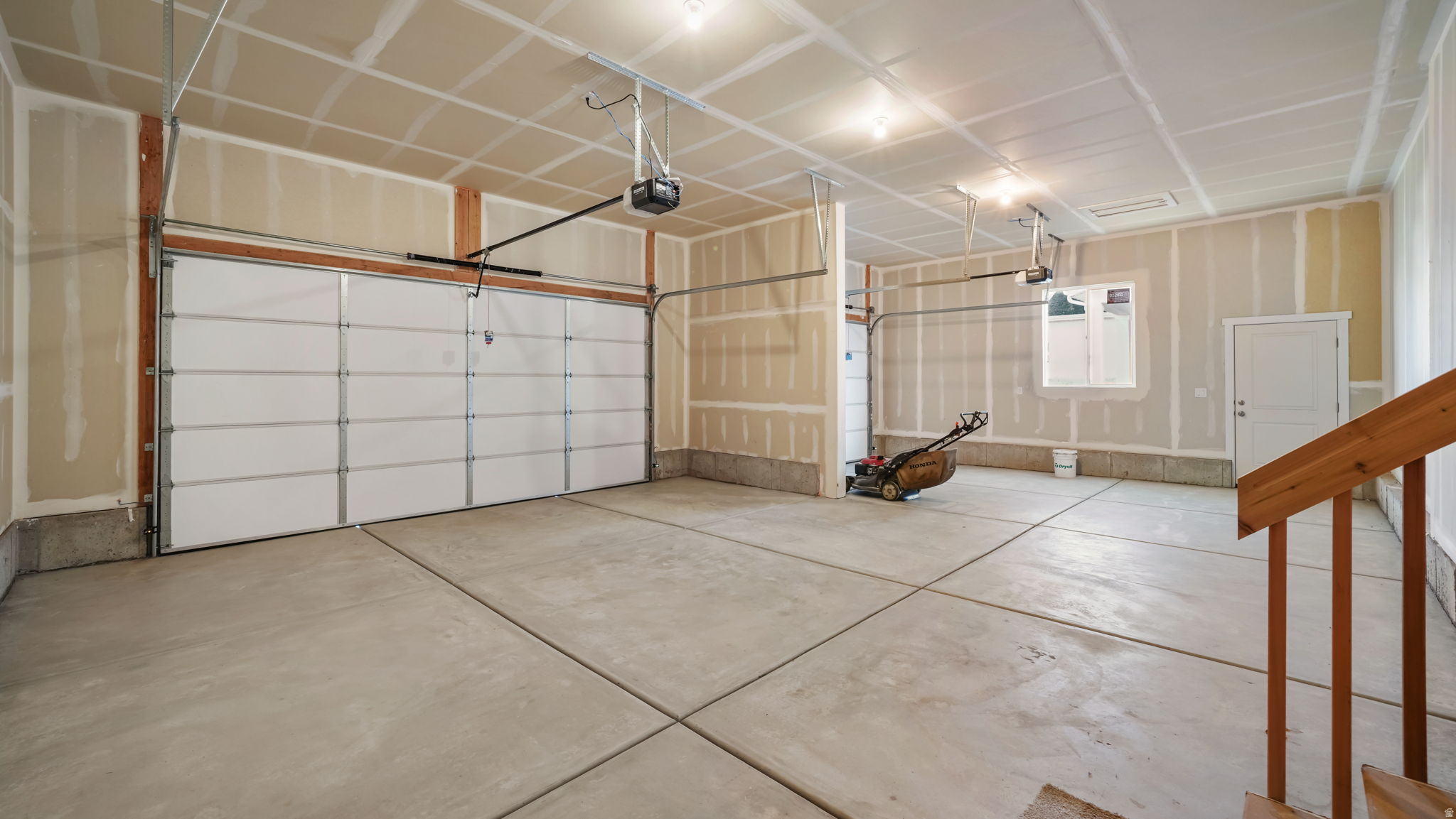 APPLE HOLLOW - Residential