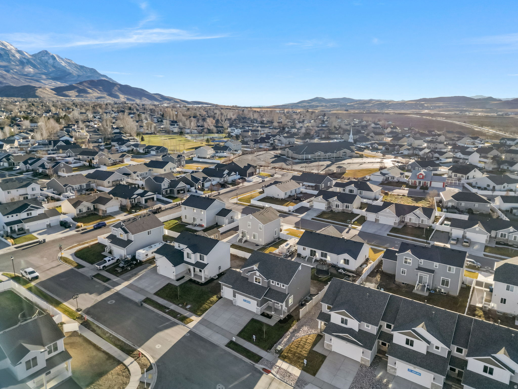 APPLE HOLLOW - Residential