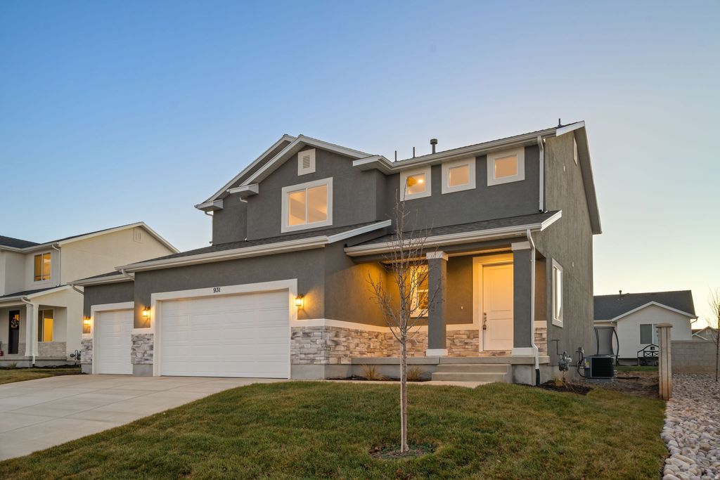 Photo of 931 N 215 W, Santaquin, UT 84655 (MLS # 2129845)