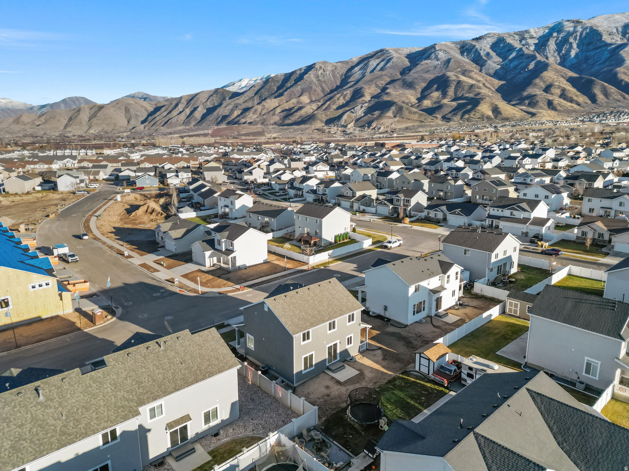 APPLE HOLLOW - Residential