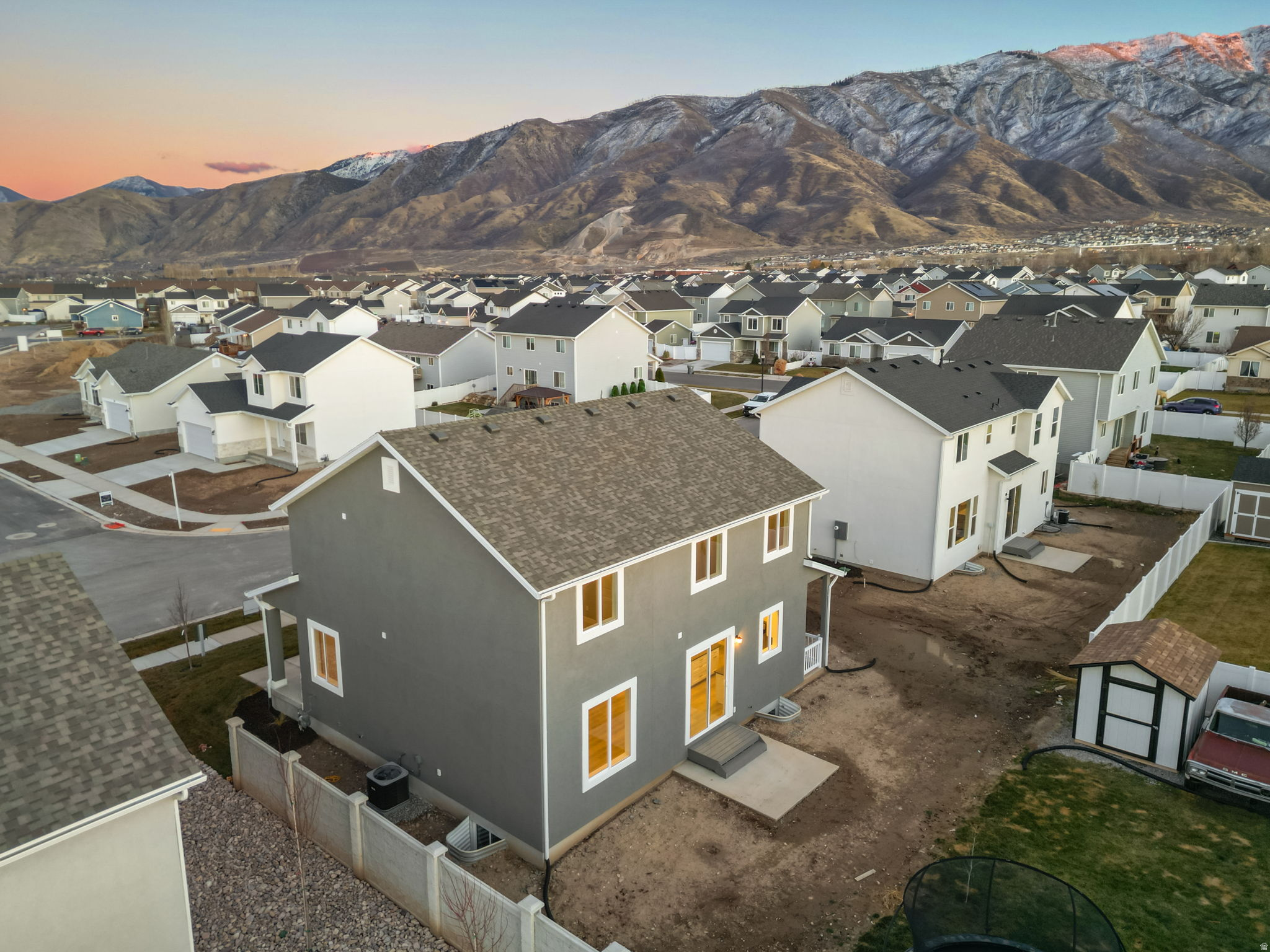 APPLE HOLLOW - Residential