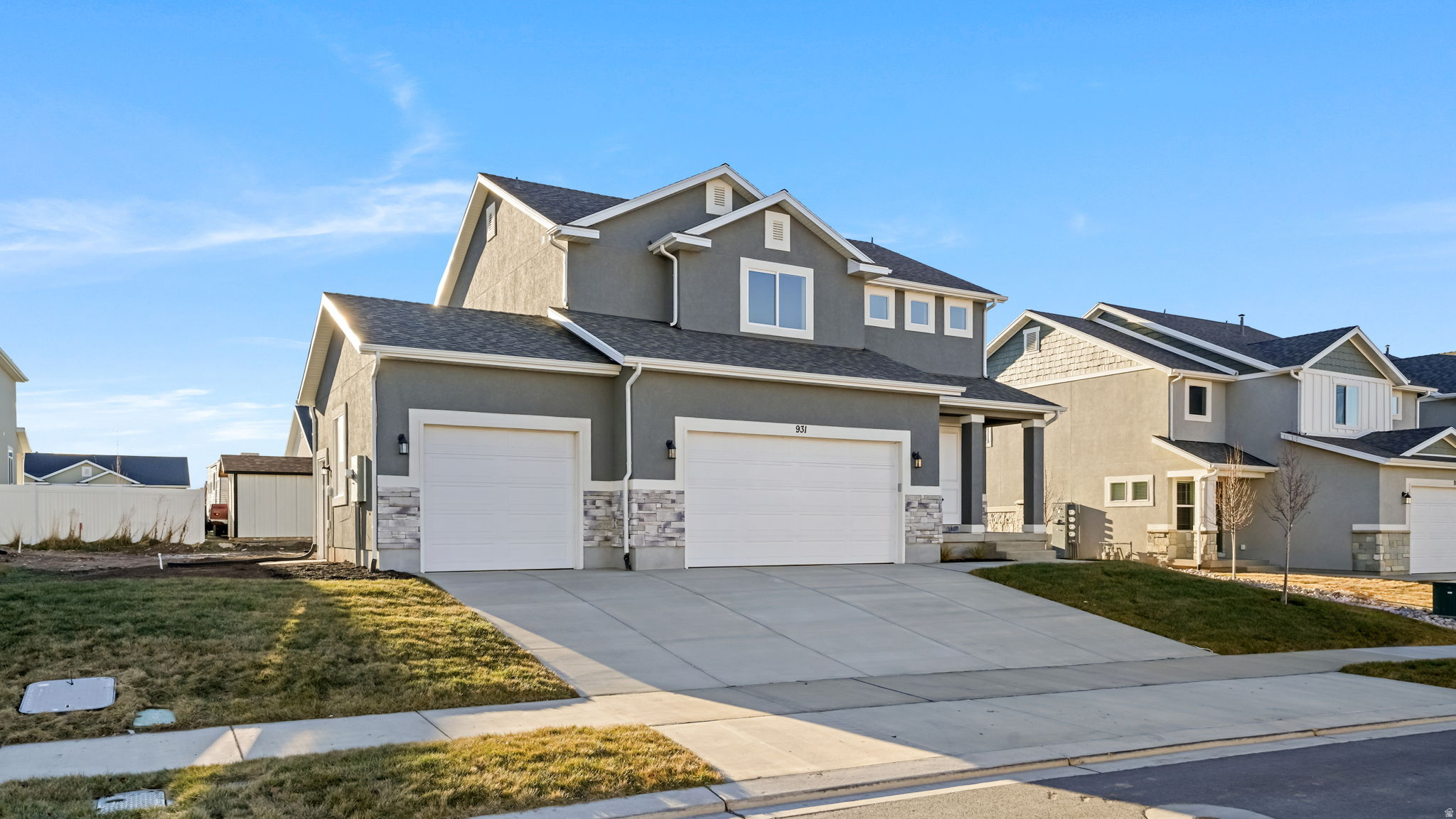 APPLE HOLLOW - Residential