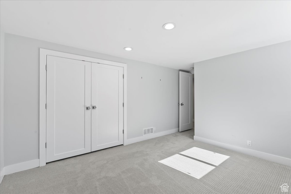 KENSINGTON - Residential