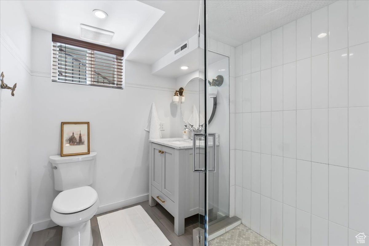 KENSINGTON - Residential