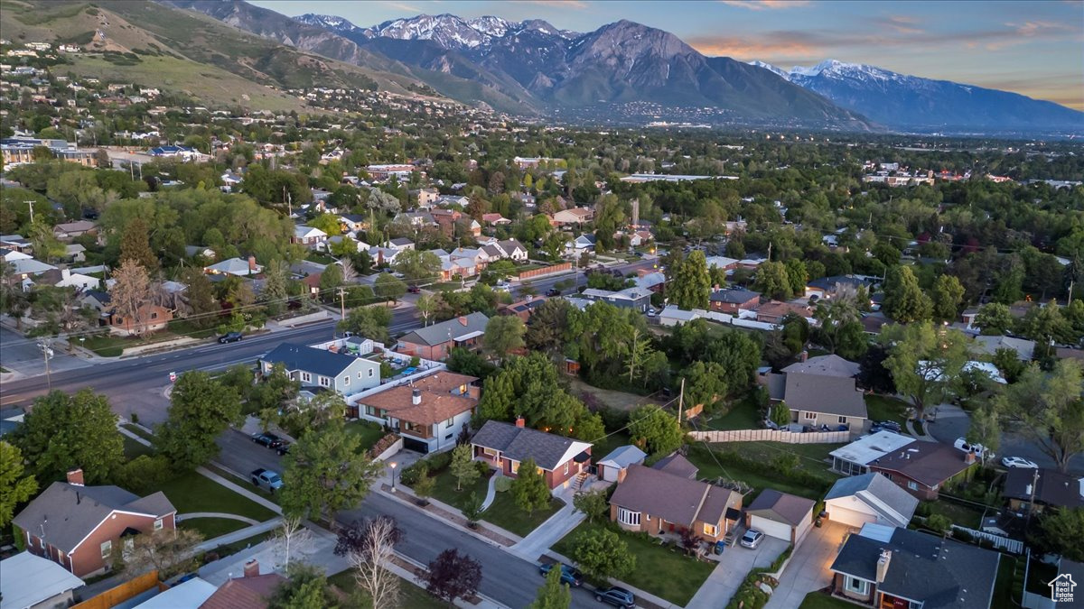 KENSINGTON - Residential