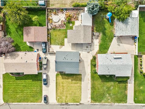 Tiny photo for 5485 W PAULETTE AVE, West Valley City, UT 84120 (MLS # 2136361)