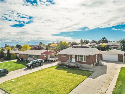 Tiny photo for 5485 W PAULETTE AVE, West Valley City, UT 84120 (MLS # 2136361)