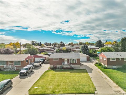 Tiny photo for 5485 W PAULETTE AVE, West Valley City, UT 84120 (MLS # 2136361)
