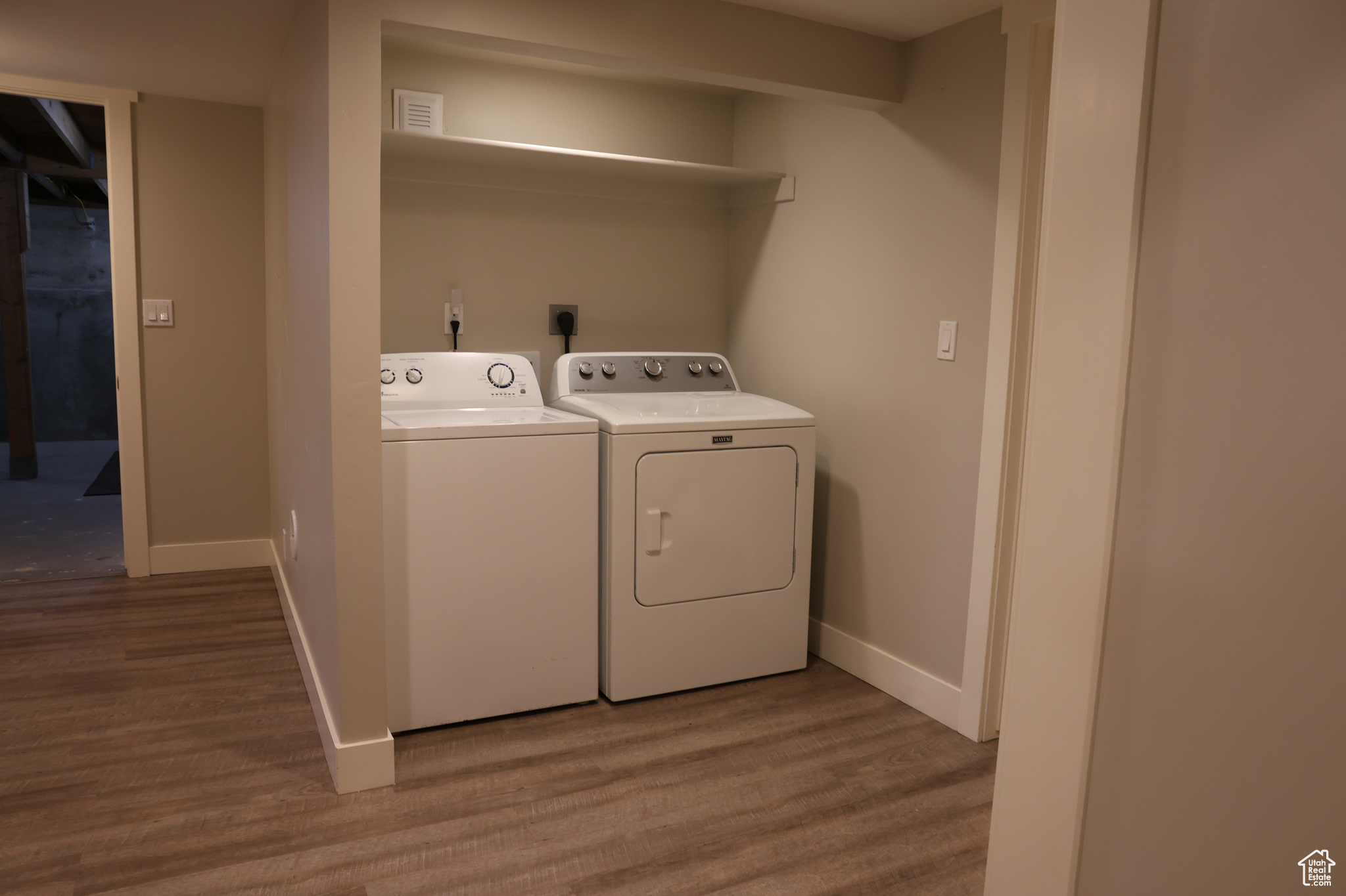 Salt Lake City, Utah 84109, United States, 4 Bedrooms Bedrooms, ,2 BathroomsBathrooms,Residential,Pending,46858