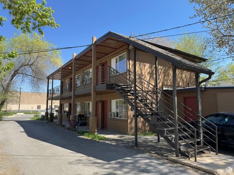 Photo of 241 N 800 W, Salt Lake City, UT 84116 (MLS # 2083945)