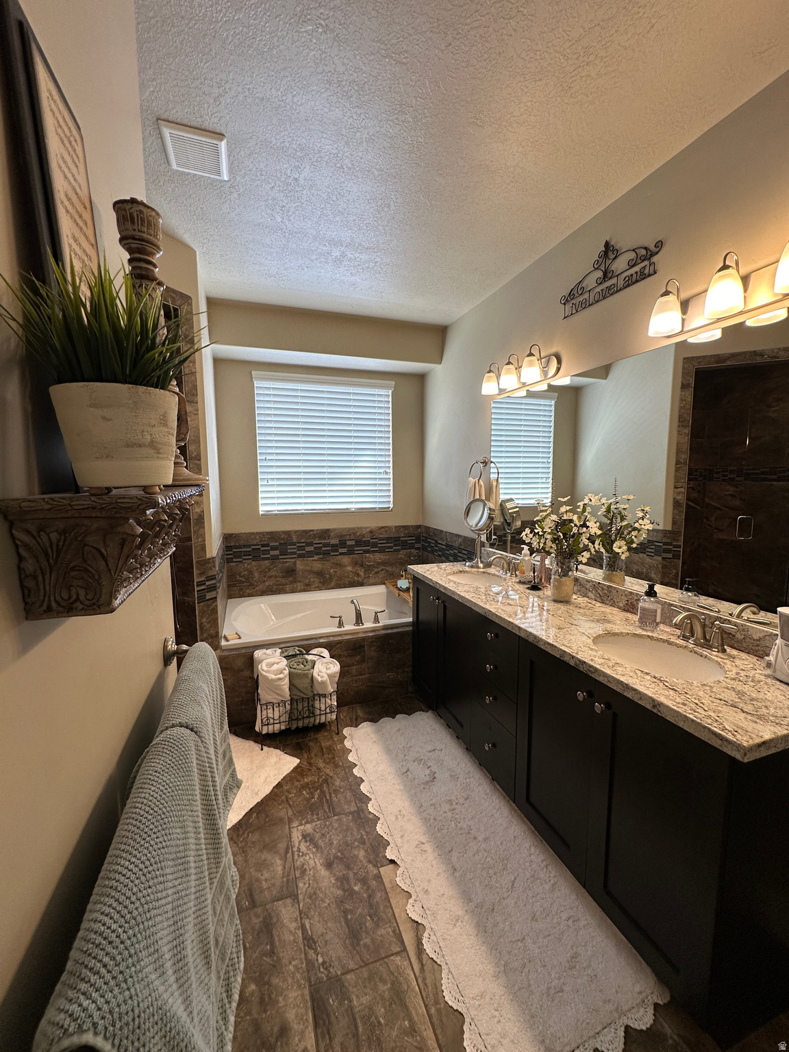 LOMA VISTA SUBDIVISION - Residential