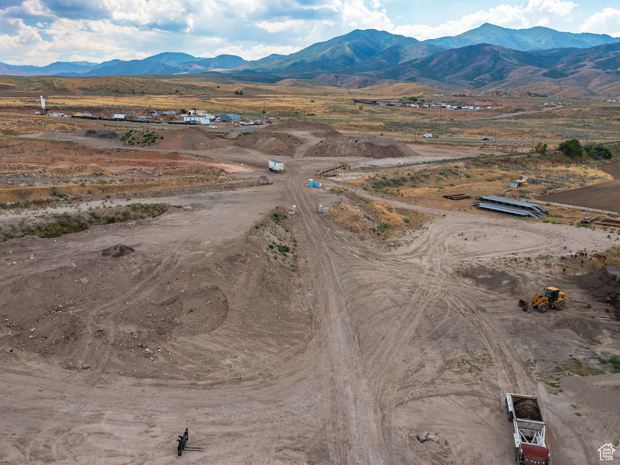 THE GROVE - Commercial Lease