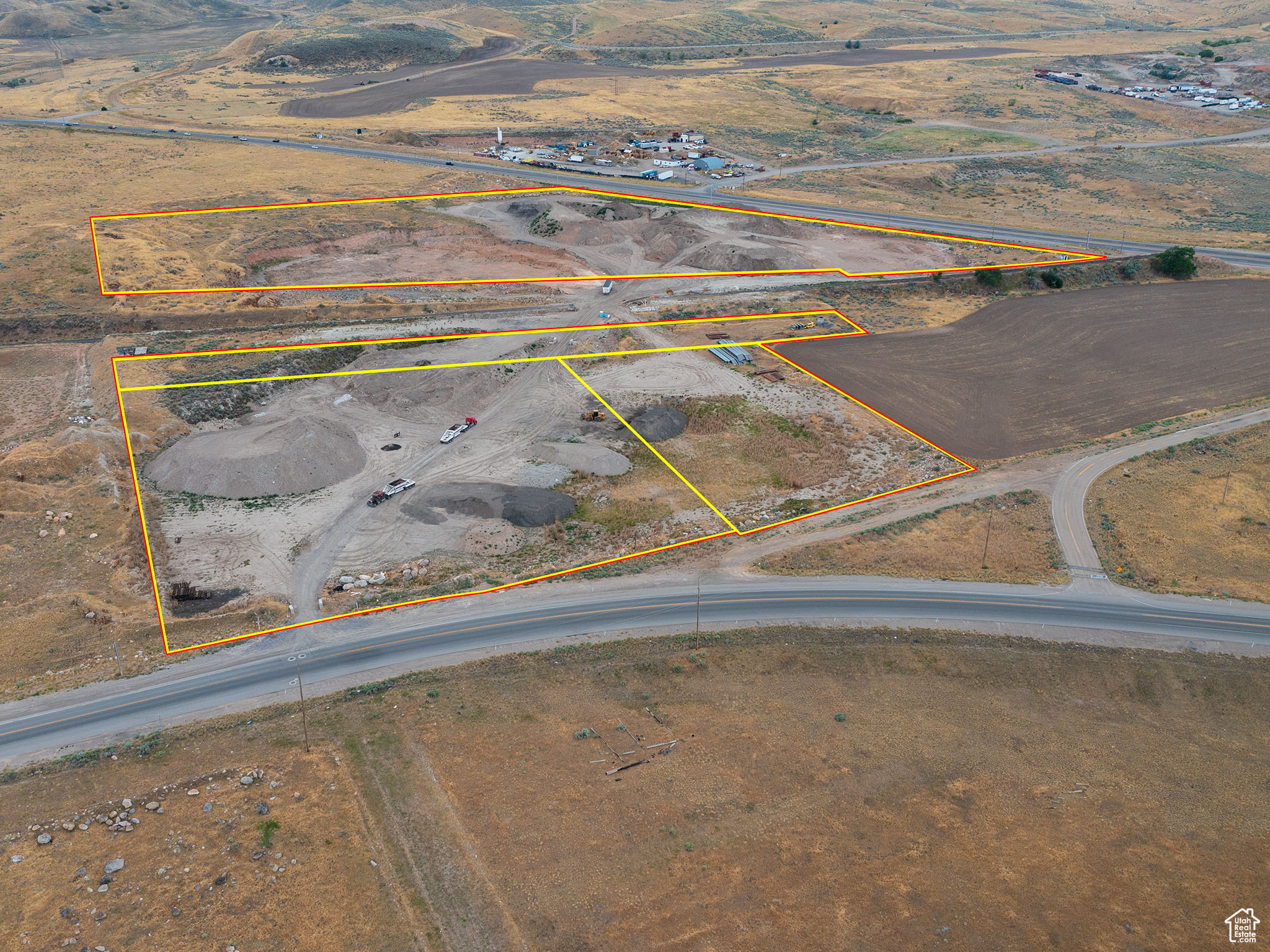 THE GROVE - Commercial Lease