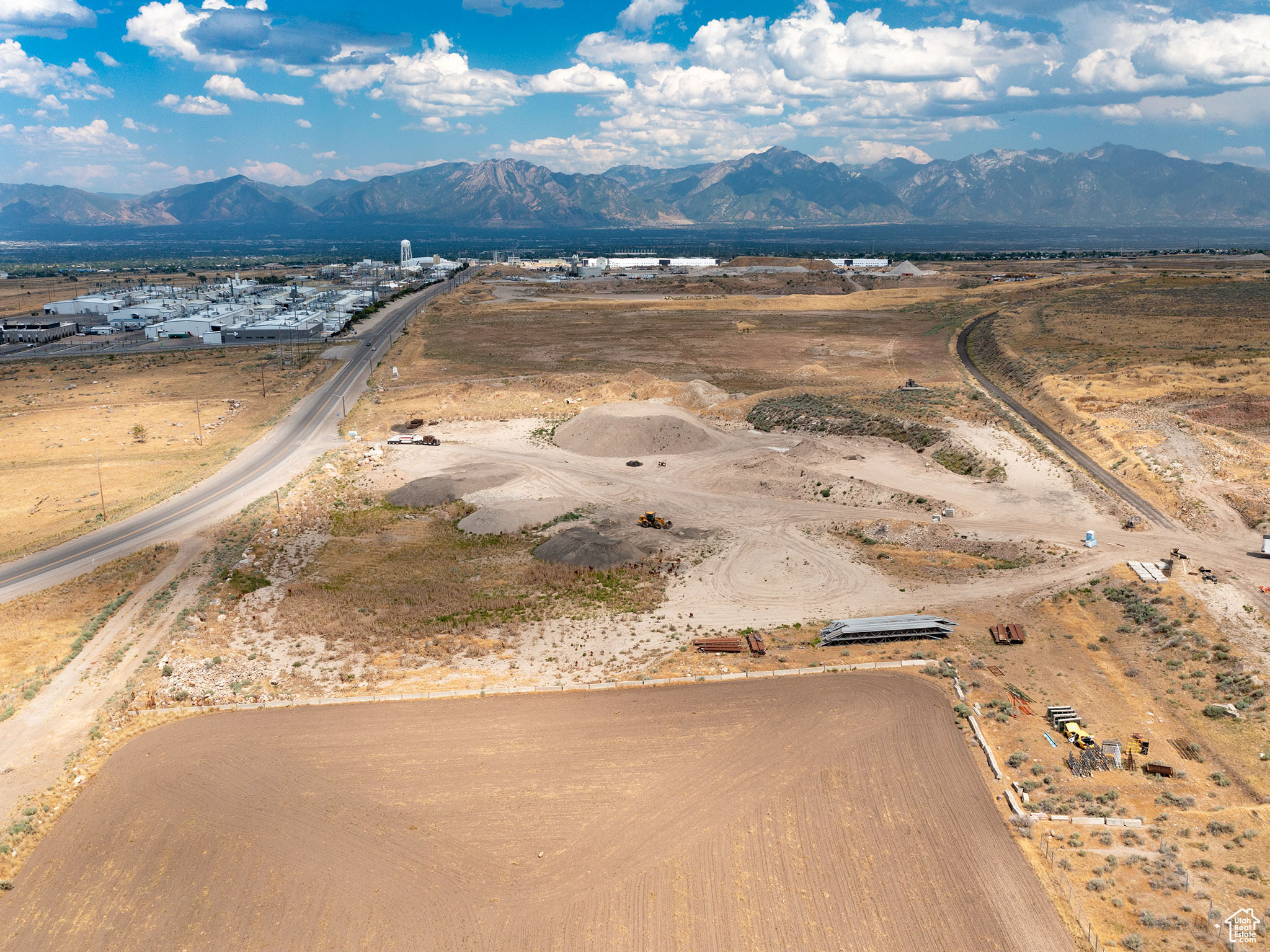 THE GROVE - Commercial Lease