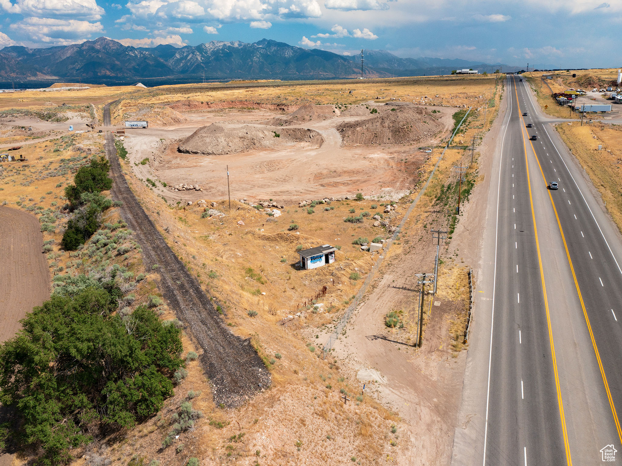 THE GROVE - Commercial Lease