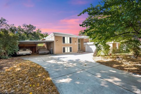 Photo of 1281 N CAROUSEL ST, Salt Lake City, UT 84116 (MLS # 2112690)