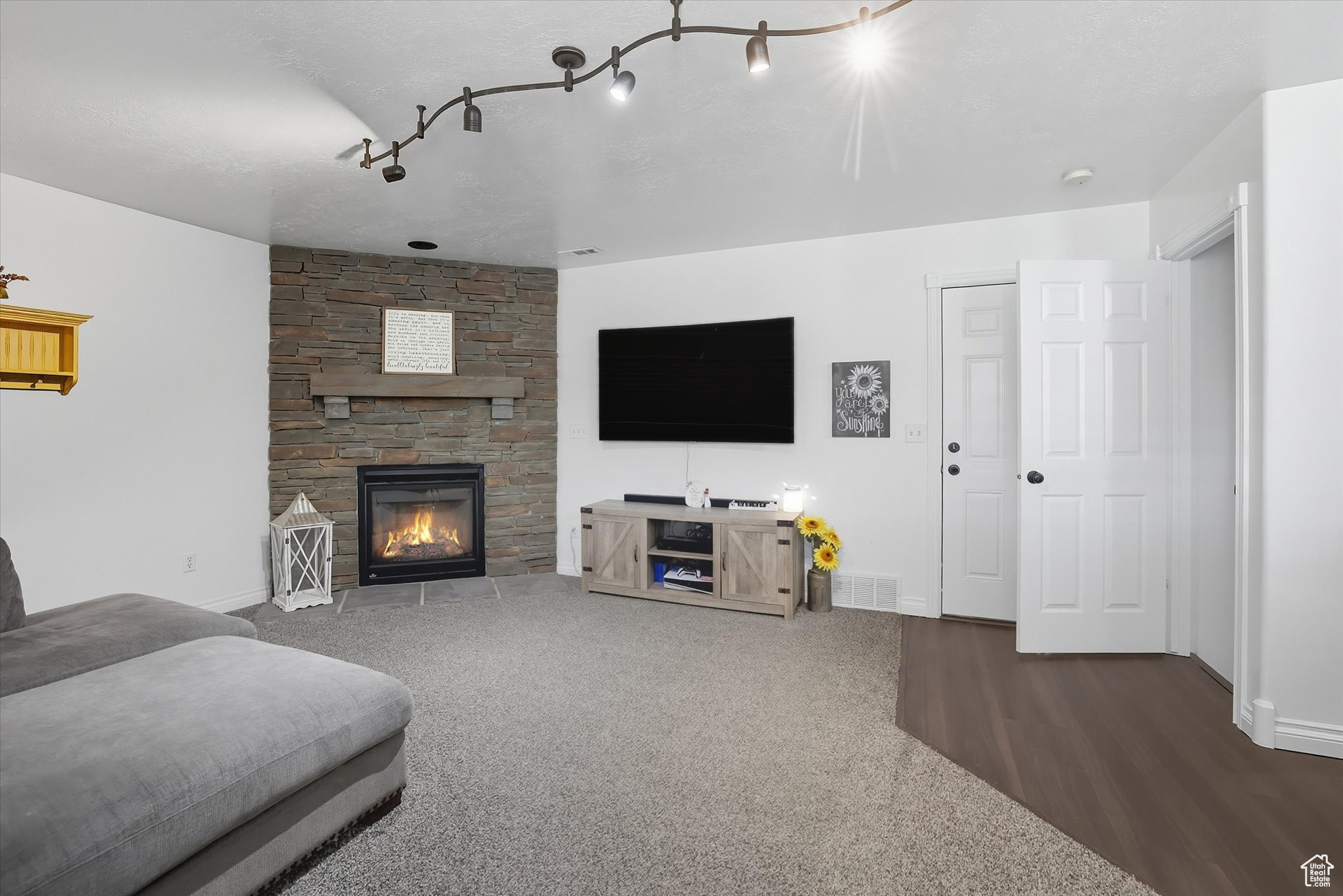 MIDLAND MEADOWS - Residential