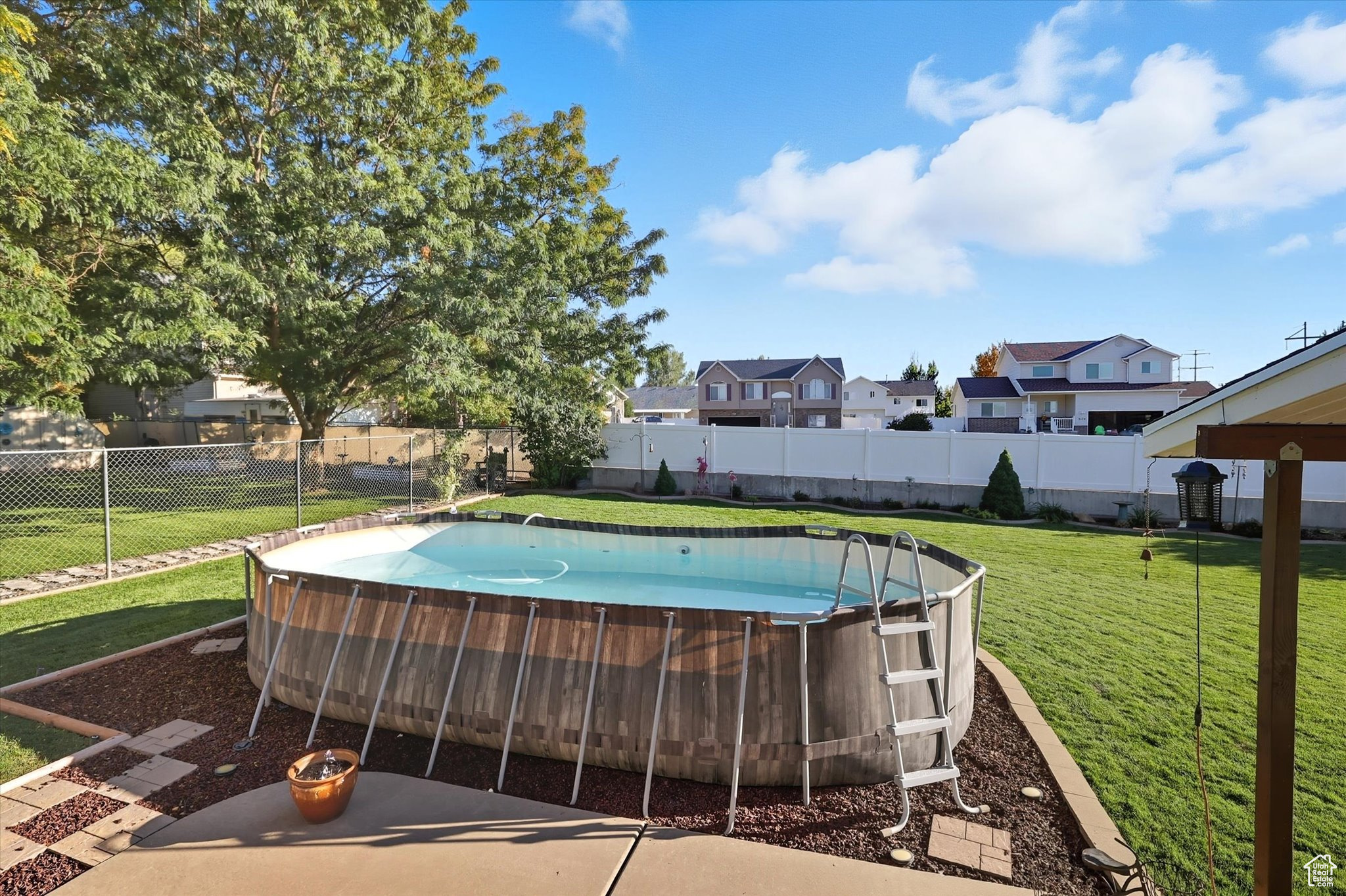 MIDLAND MEADOWS - Residential