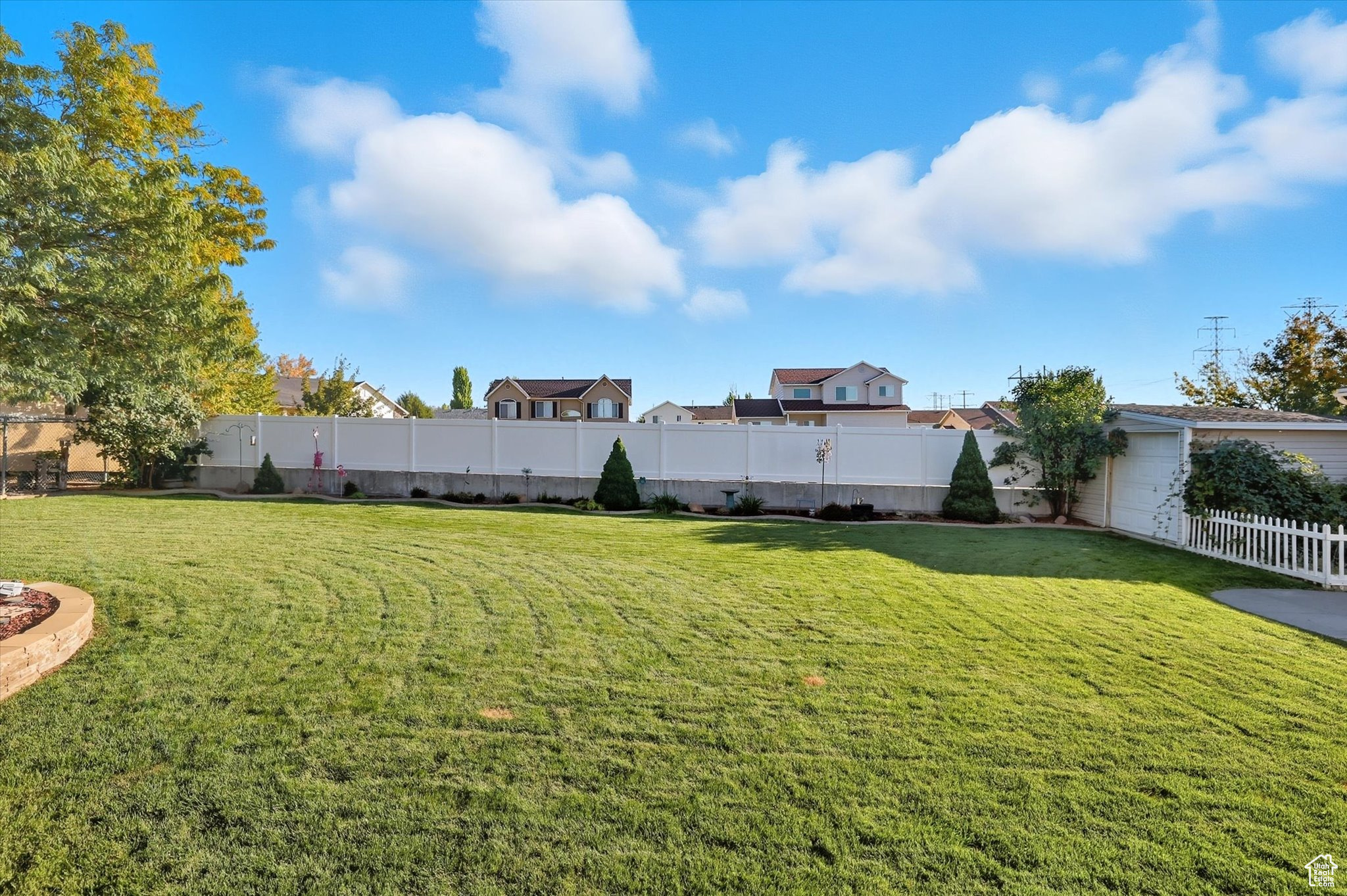 MIDLAND MEADOWS - Residential