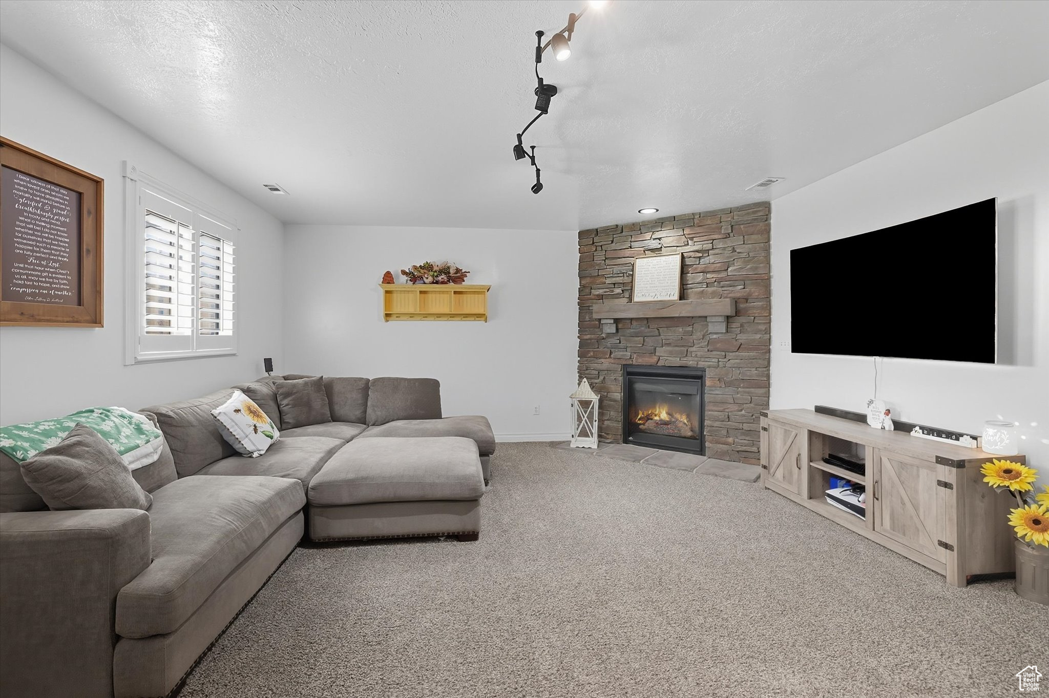 MIDLAND MEADOWS - Residential