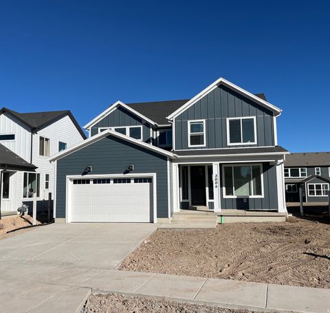 Photo of 3006 N LONE PINE ST #642, Eagle Mountain, UT 84005 (MLS # 2123313)