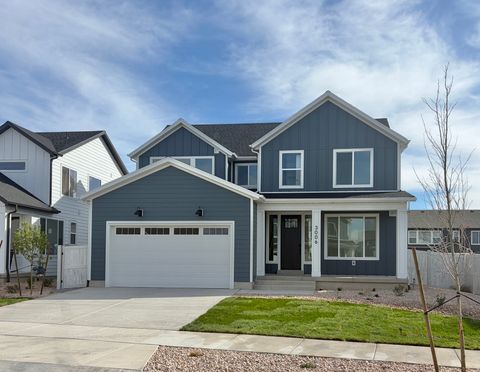 Photo of 3006 N LONE PINE ST #642, Eagle Mountain, UT 84005 (MLS # 2123313)