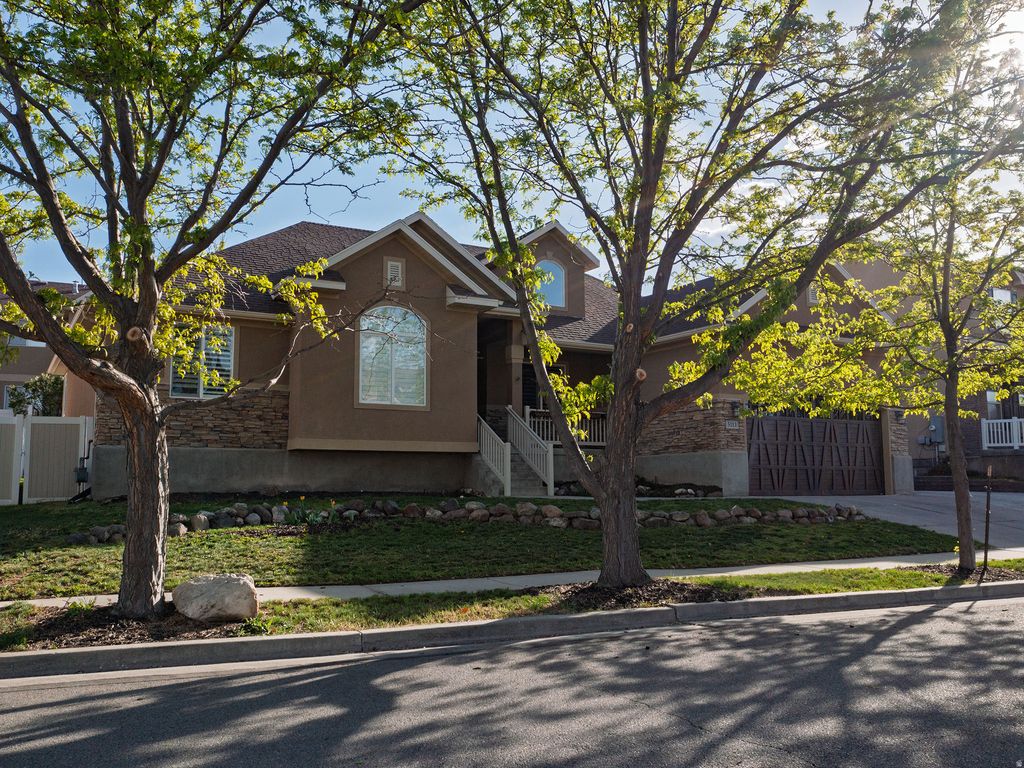 Photo of 5113 W BUCKEYE VIEW WAY S, Riverton, UT 84096 (MLS # 2150133)