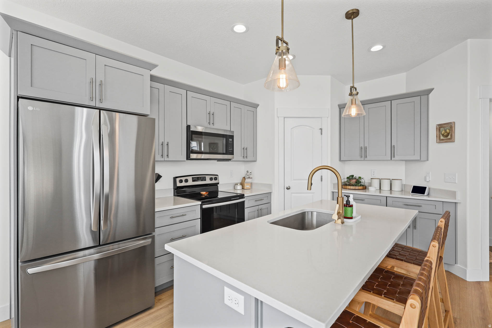 RIDGEHORNE - Residential