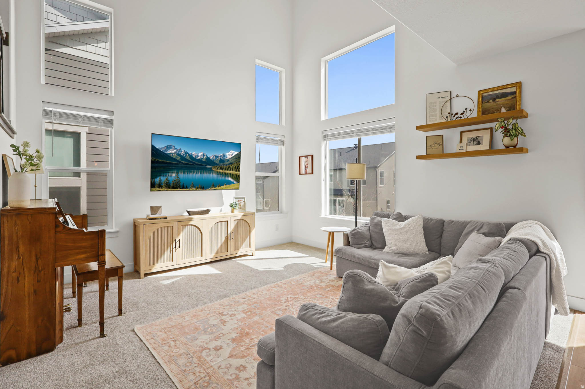 RIDGEHORNE - Residential