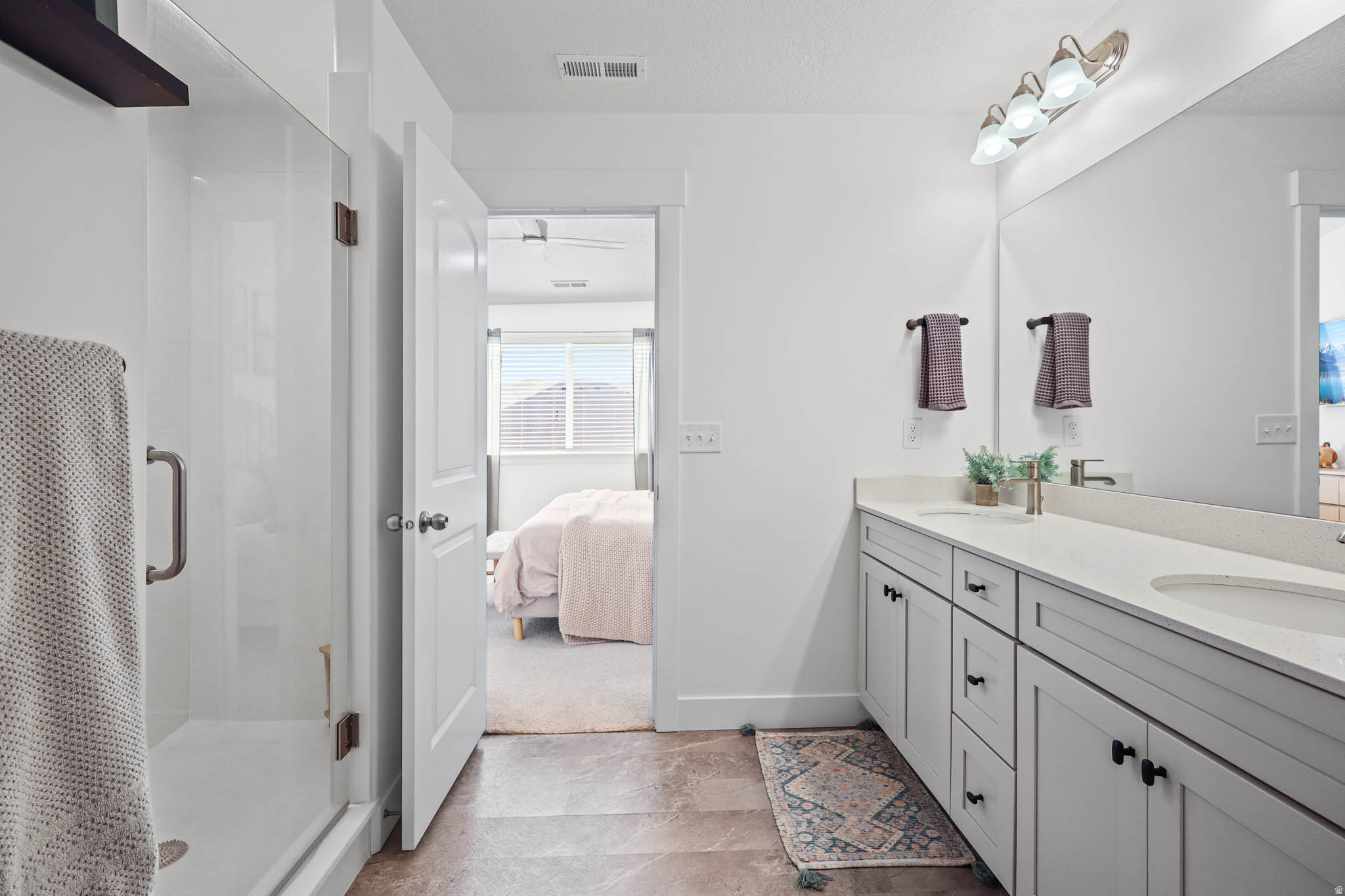 RIDGEHORNE - Residential